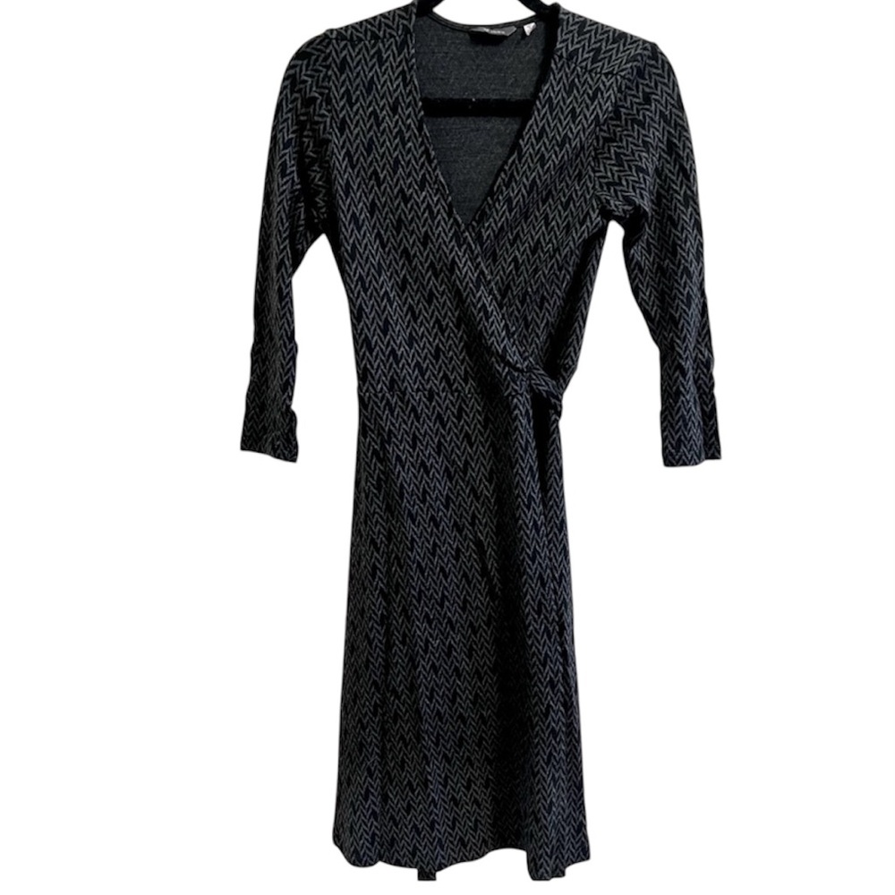 Ibex 100% Merino Wool Wrap Dress Gray/Black Patterned flame/chevron v-neck Small